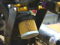 air cleaner 2.jpg (41478 bytes)
